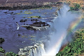 Exp&eacute;dition transafricaine, voyage - safari d'aventure de Johannesbourg &agrave; Nairobi, &agrave; travers l'Afrique du Sud, le Zimbabwe (ou le Botswana), les Chutes Victoria, la Zambie, safari en cano&eacute; sur le Zamb&egrave;ze, le Malawi, la Tanzanie, Zanzibar et le Kenya - Absolu Voyages